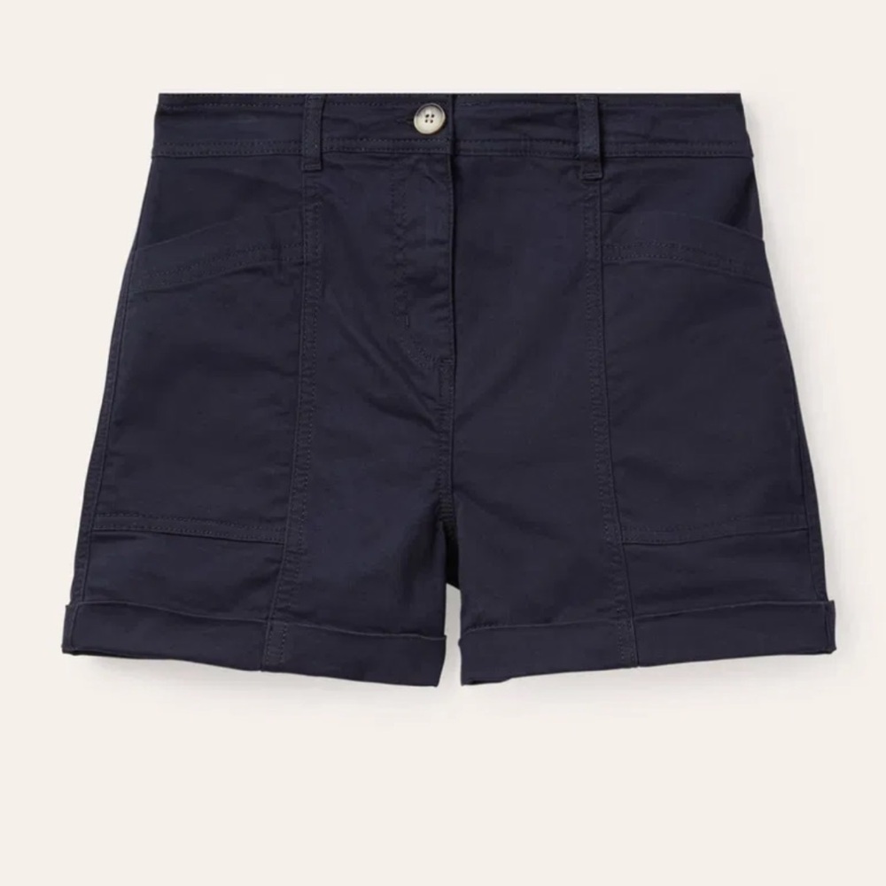 Boden Abingdon Chino Shorts - Picture 4 of 10